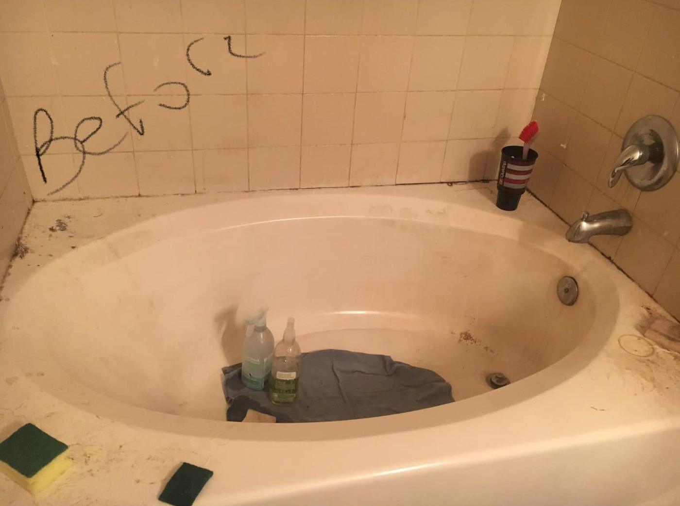 Garden tub, before we cleaned it